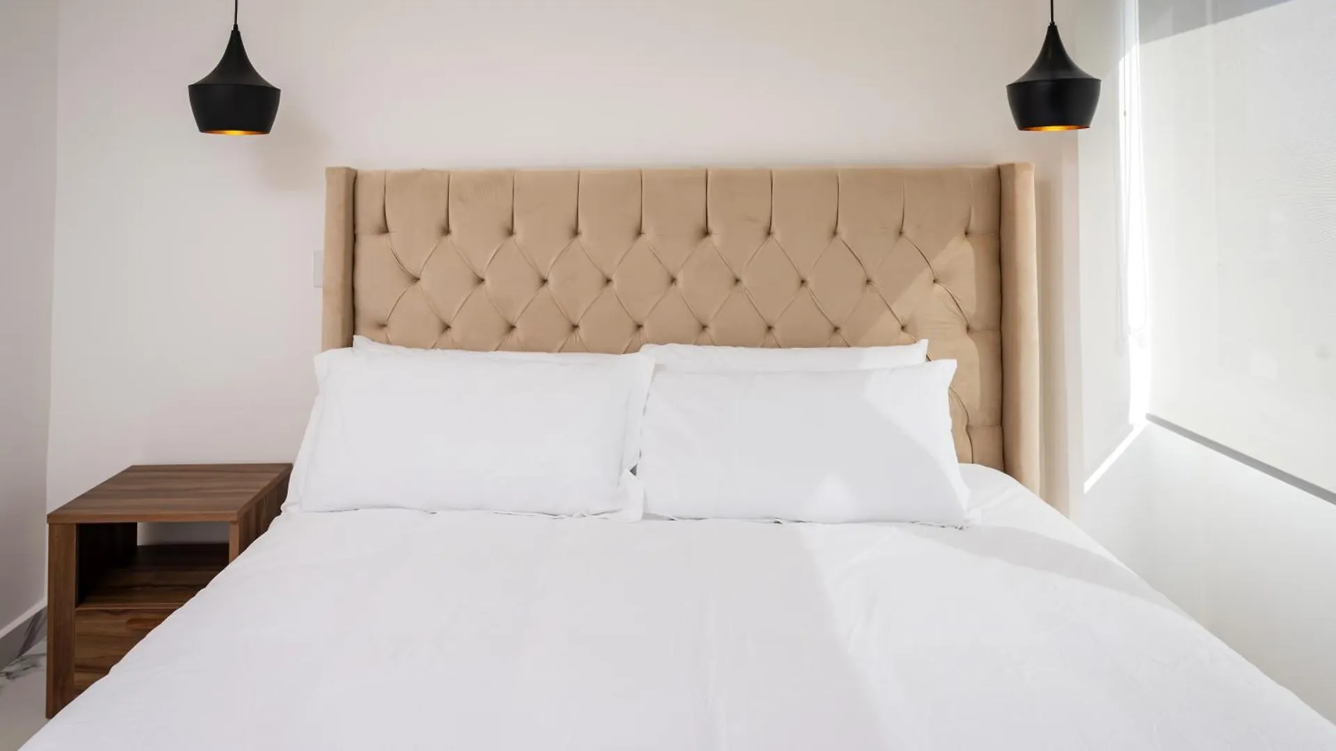 Lujo Y Modernidad En Conexion Daire Cancun 0*,